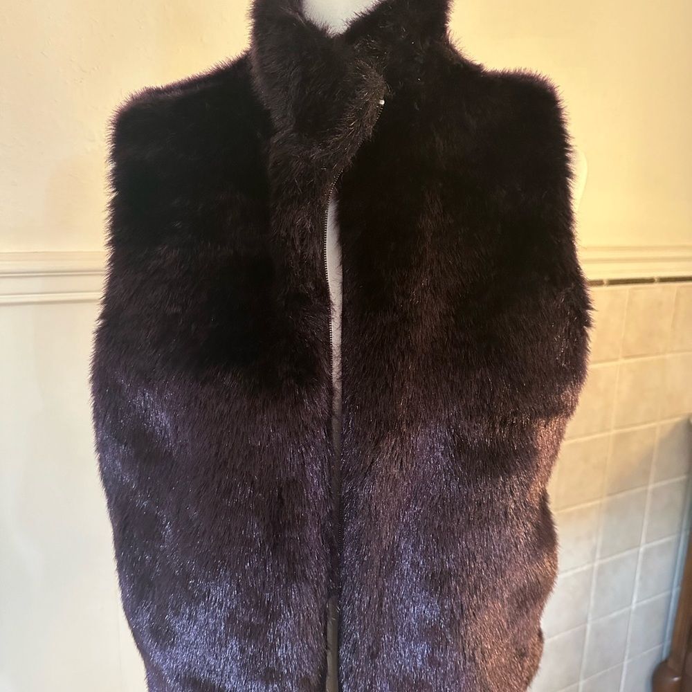Guess Vintage Purple Faux Fur Metallic Reversible Vest Size medium
